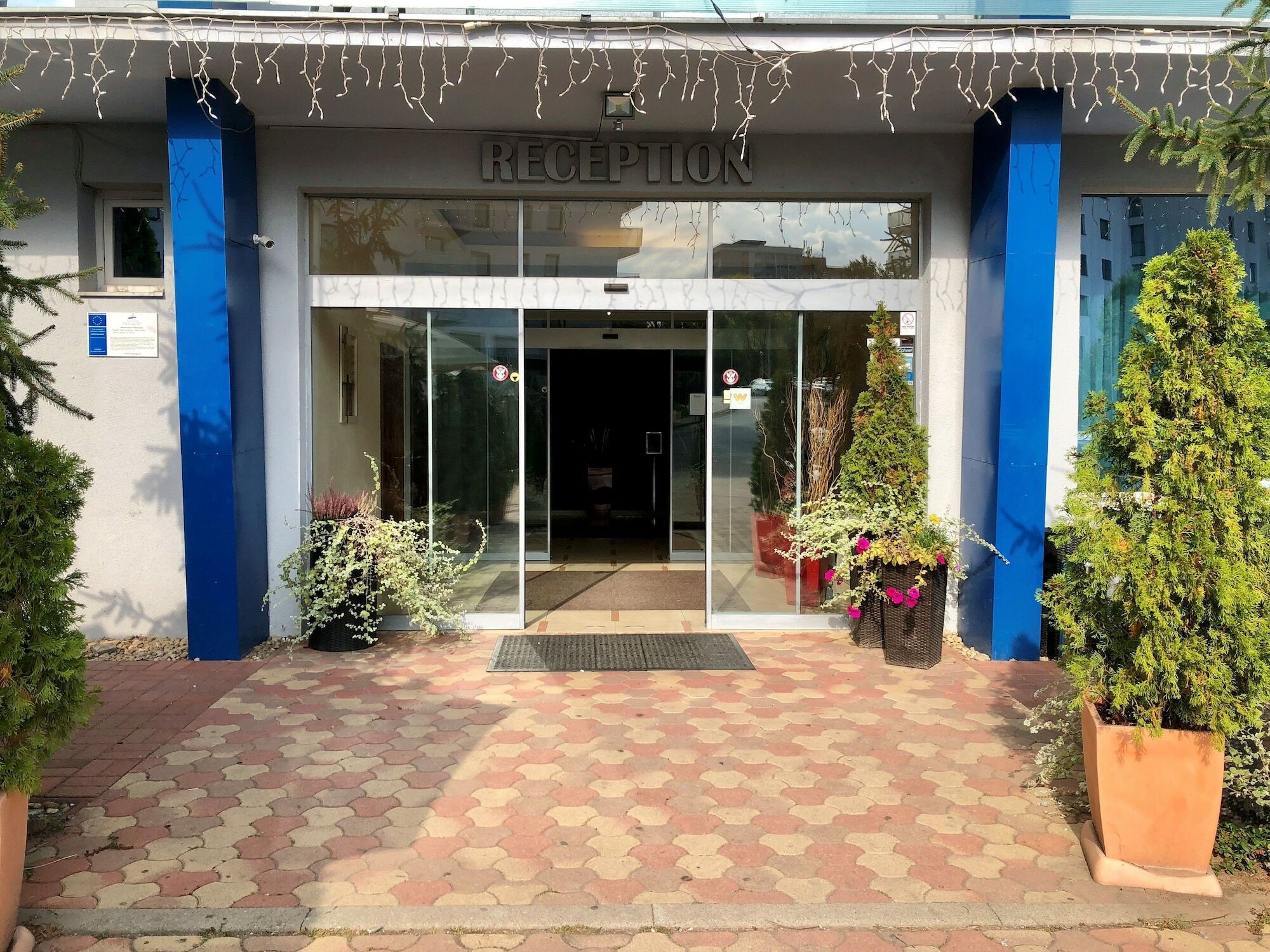 Hotel Dixon So Vstupom Do Bazena A Virivky Zdarma - Free Entrance To Pool And Jacuzzi Included Banska Bystrica Exterior photo